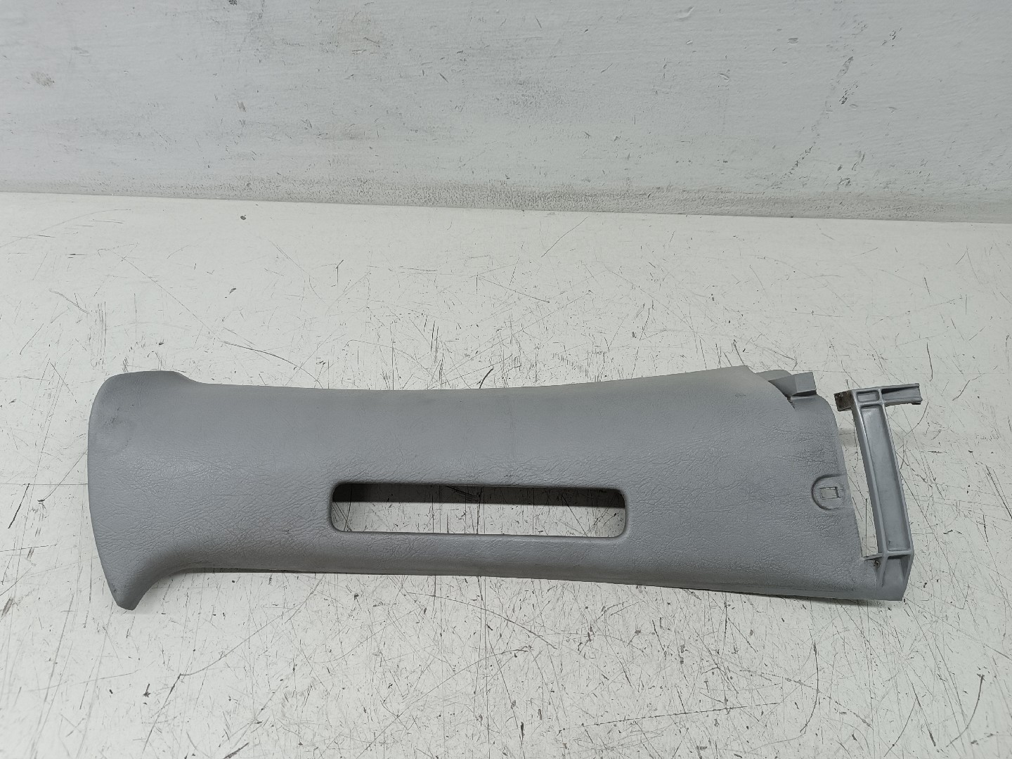 Moldura de pilar B direita MITSUBISHI COLT V (CJ_, CP_) | 95 - 04