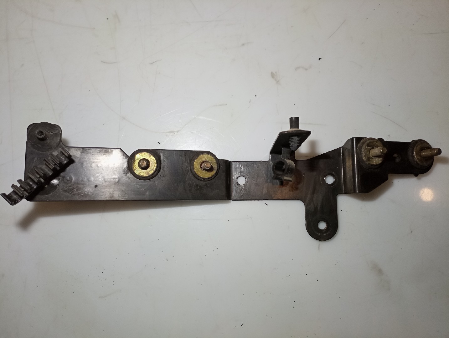 Suporte Válvula de Vácuo AUDI A3 (8L1) | 96 - 06