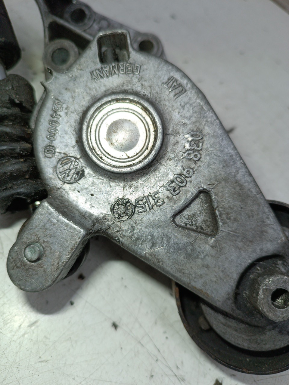 Rolo tensor, correia trapezoidal AUDI A3 (8L1) | 96 - 06 Imagem-1