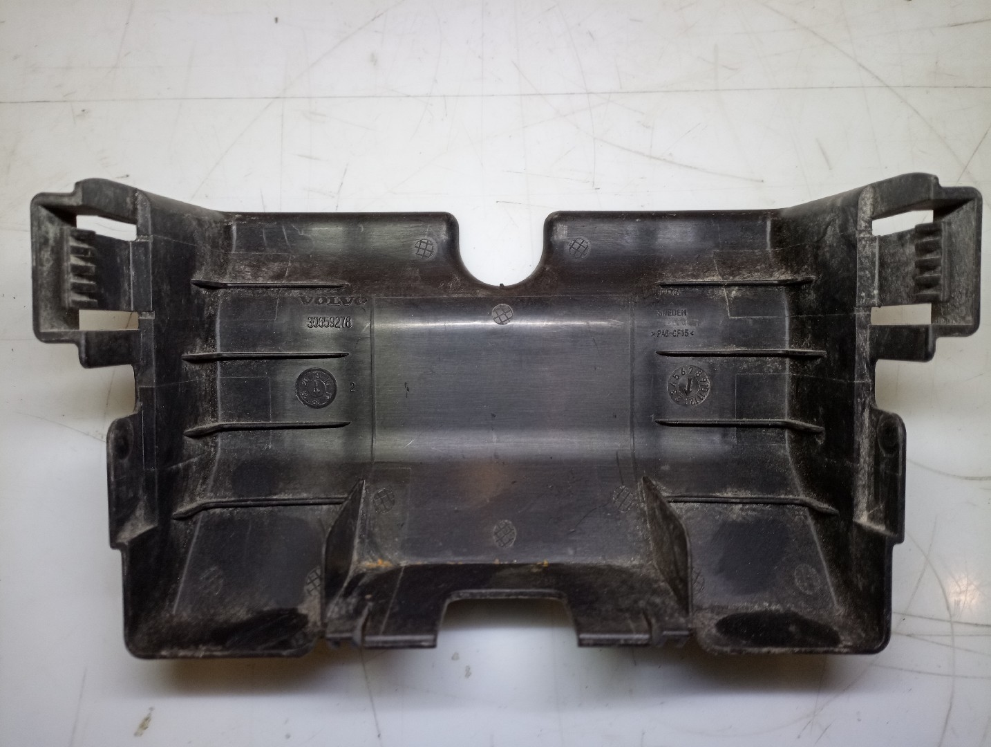 Tampa de caixa de fusiveis VOLVO V40 Caixa/Hatchback (525, 526) | 13 - 15 Imagem-1