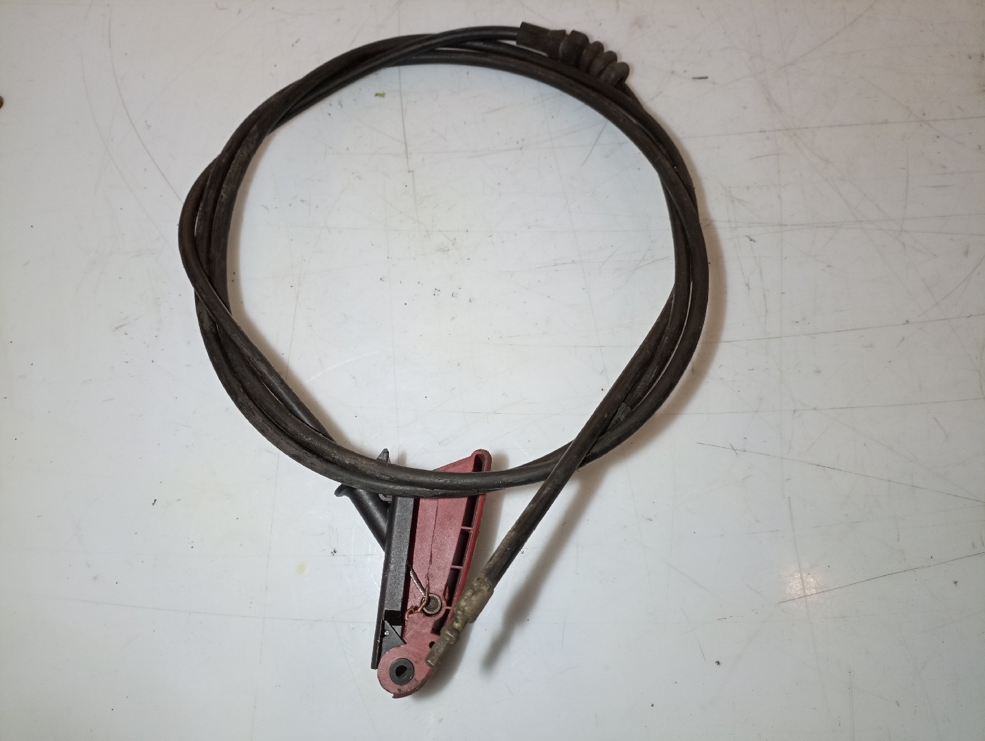 Alavanca de abertura de capô MERCEDES-BENZ C-CLASS (W202) | 93 - 00