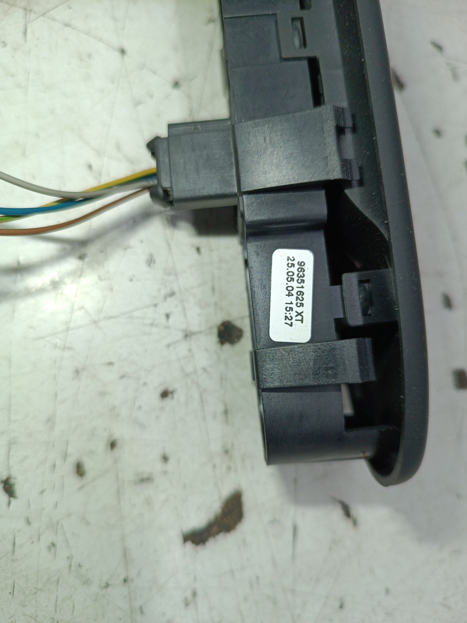 Comutador de vidro frente direito PEUGEOT 307 SW (3H) | 02 - 09 Imagem-1