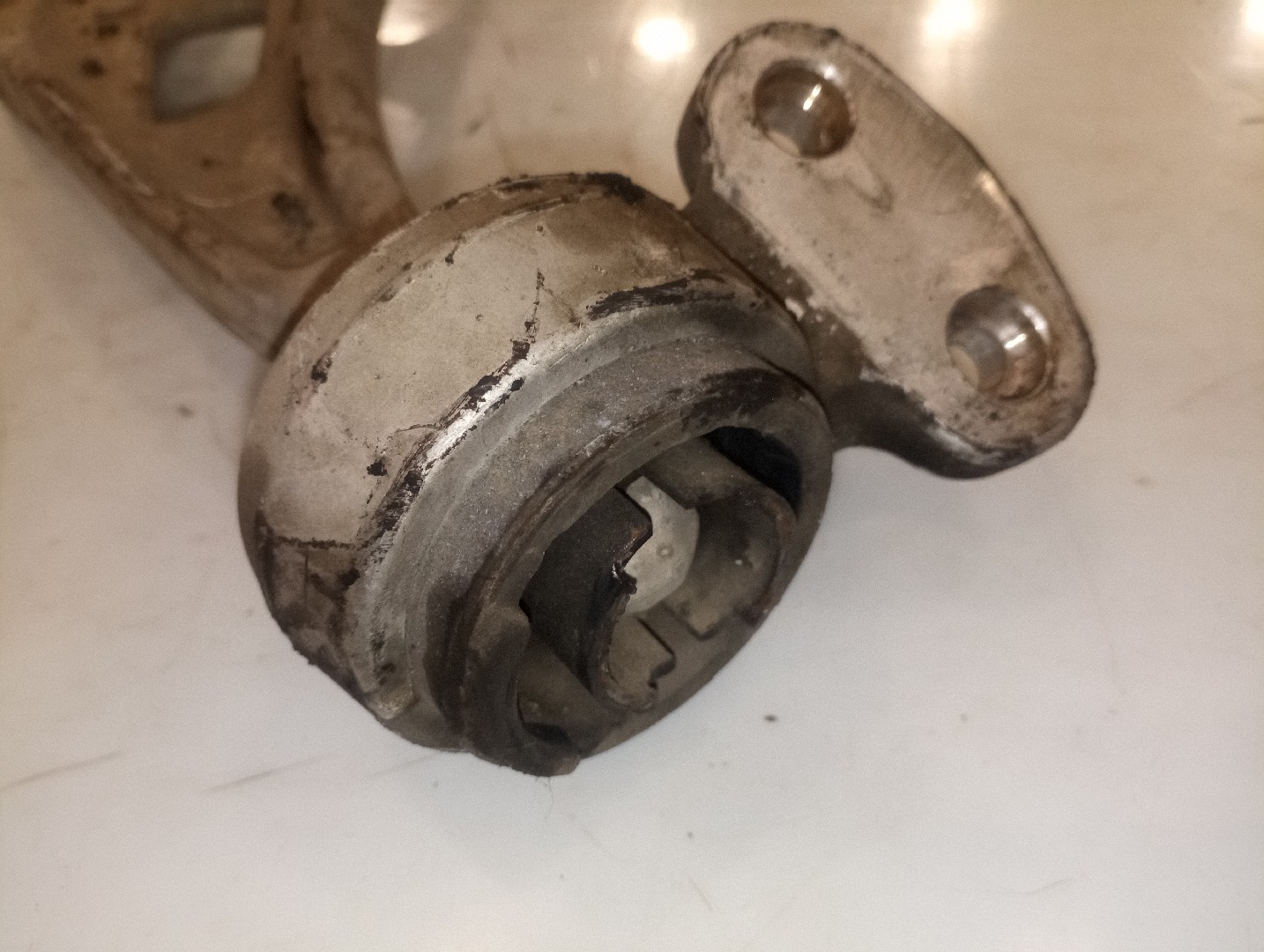 Braço de suspensão frente direito BMW 3 Compact (E46) | 01 - 05 Imagem-1
