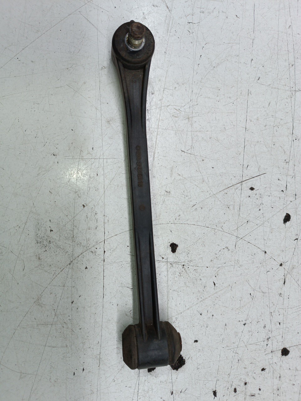 braço de suspensão inferior MERCEDES-BENZ C-CLASS (W202) | 93 - 00