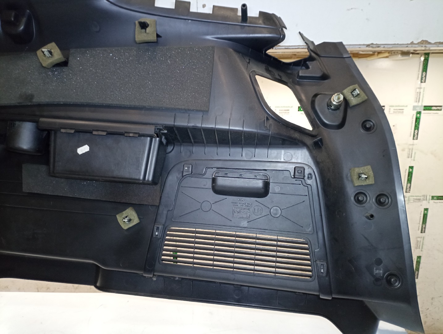 Acabamento esq/drt de mala(plásticos) FORD S-MAX (WA6) | 06 - 14 Imagem-4