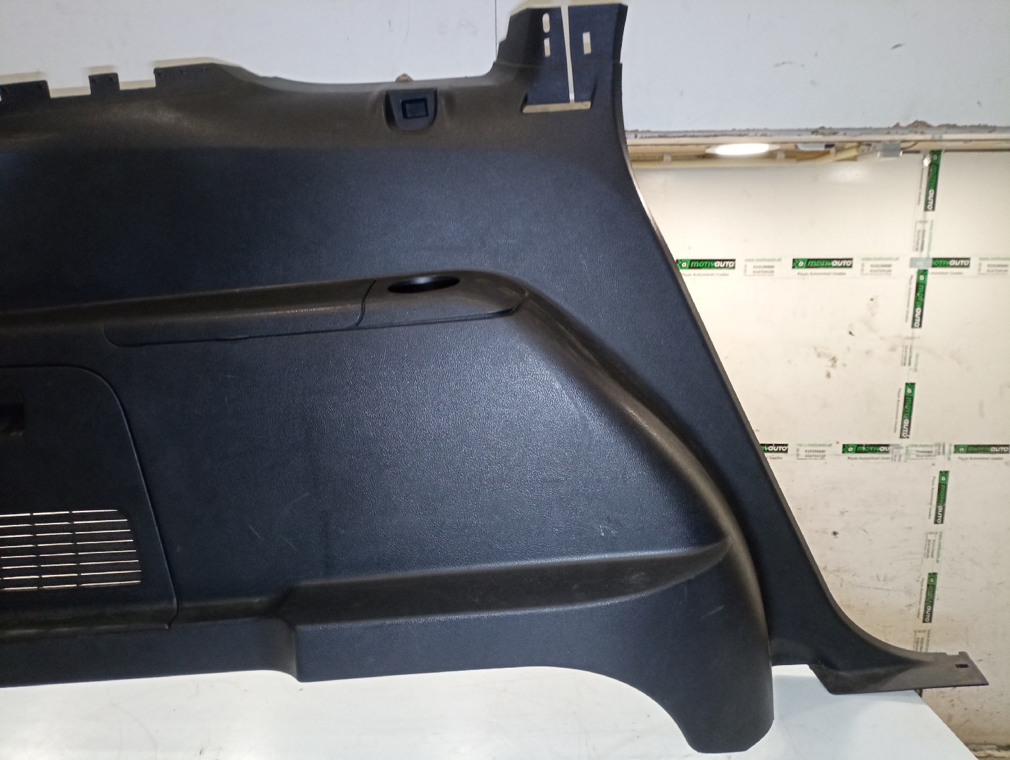 Acabamento esq/drt de mala(plásticos) FORD S-MAX (WA6) | 06 - 14 Imagem-1