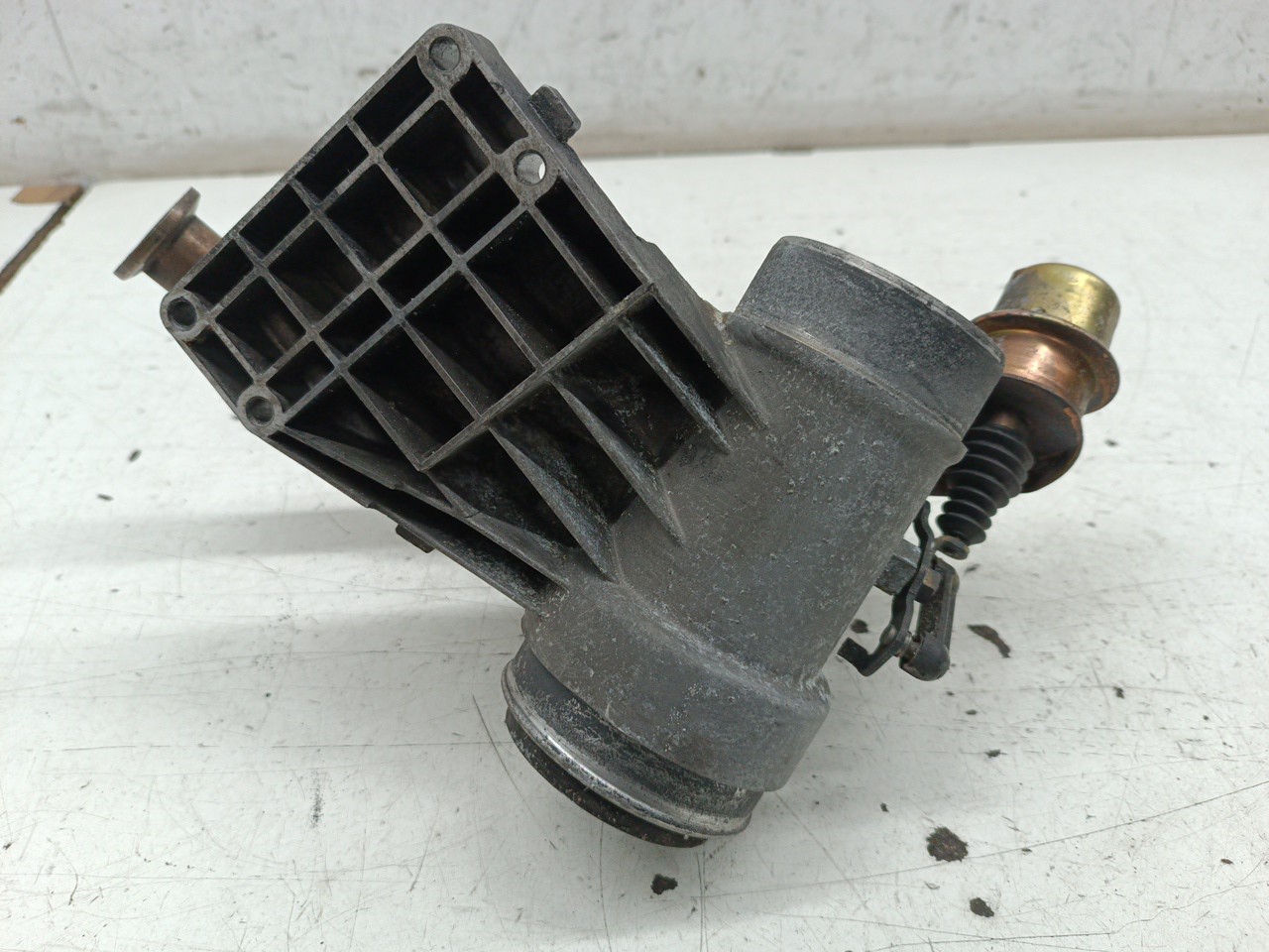 Borboleta de admissão MERCEDES-BENZ C-CLASS (W202) | 93 - 00 Imagem-4