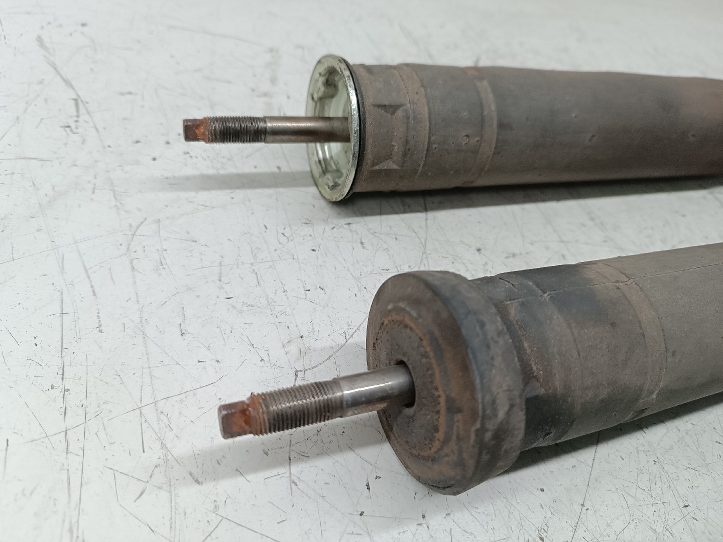 Amortecedores traseiros MERCEDES-BENZ C-CLASS (W202) | 93 - 00 Imagem-3