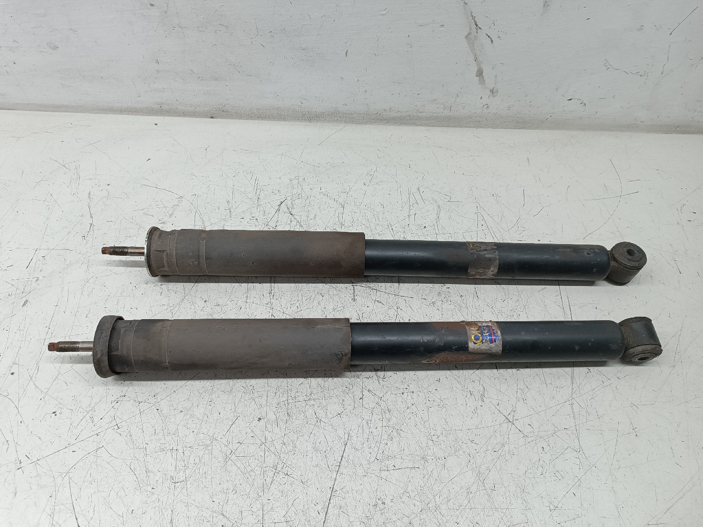 Amortecedores traseiros MERCEDES-BENZ C-CLASS (W202) | 93 - 00 Imagem-2