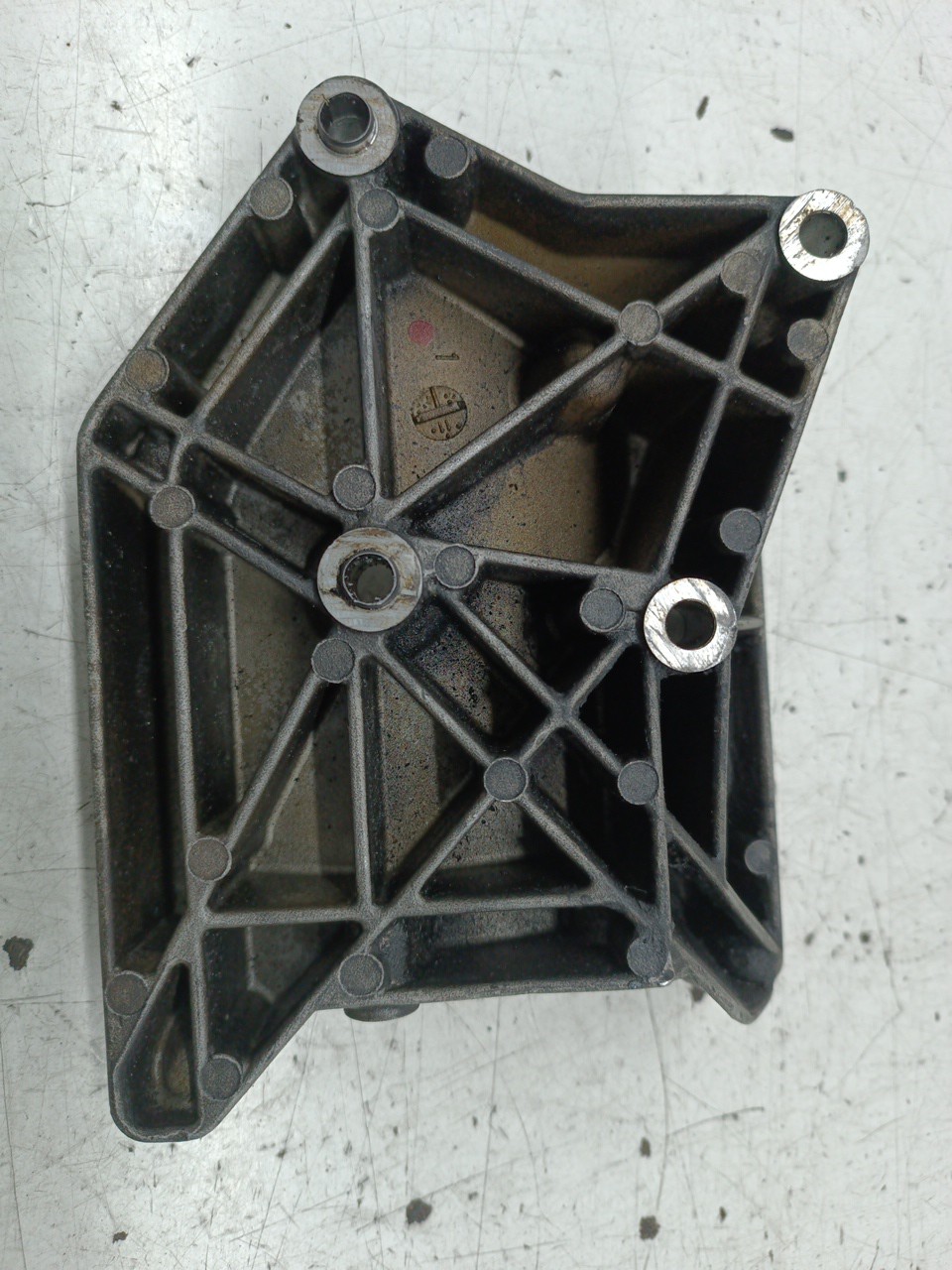 Suporte de Compressor de Ar Condicionado MERCEDES-BENZ C-CLASS (W202) | 93 - 00 Imagem-2