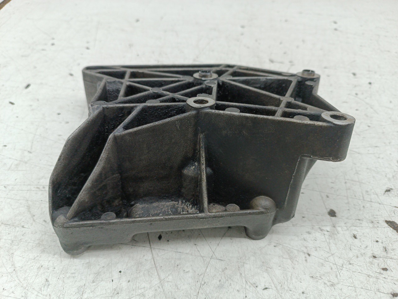 Suporte de Compressor de Ar Condicionado MERCEDES-BENZ C-CLASS (W202) | 93 - 00 Imagem-3