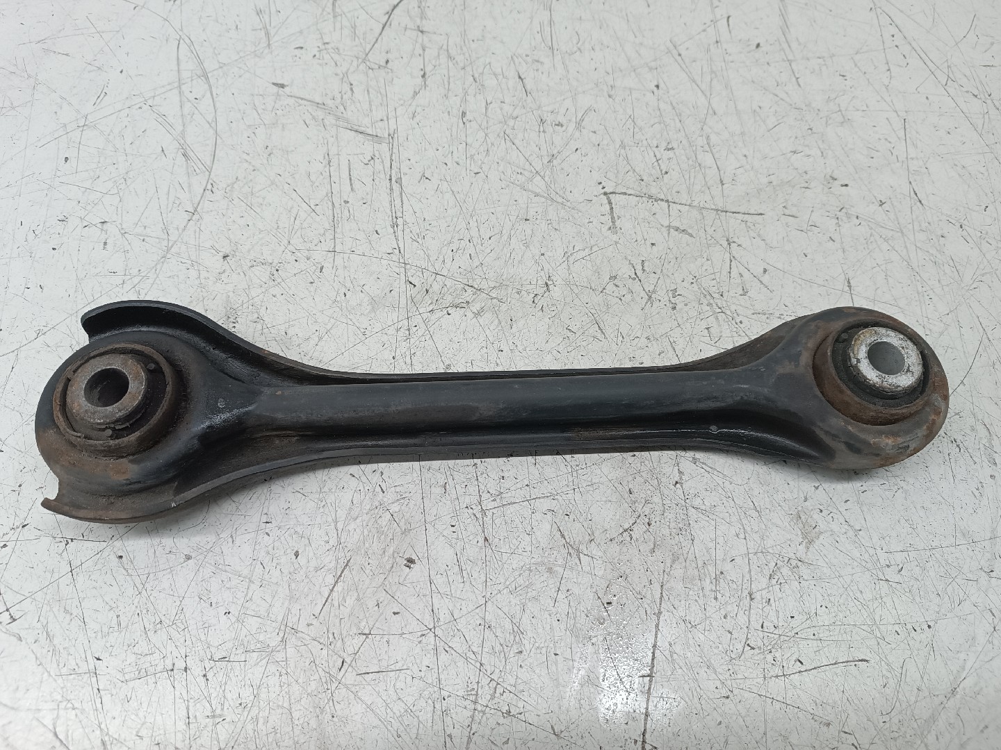 Braço de suspensão pequeno esquerdo MERCEDES-BENZ C-CLASS (W202) | 93 - 00