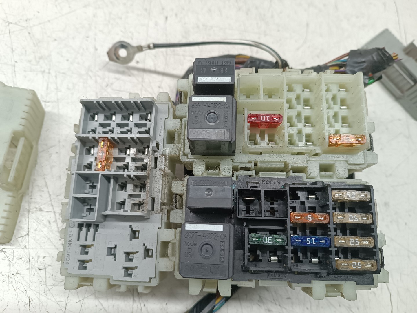 Caixa de fusíveis e relés FORD S-MAX (WA6) | 06 - 14 Imagem-4