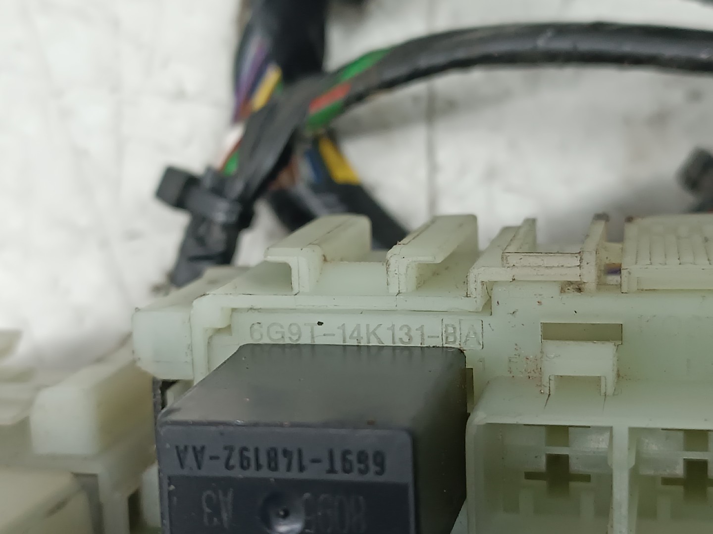 Caixa de fusíveis e relés FORD S-MAX (WA6) | 06 - 14 Imagem-3