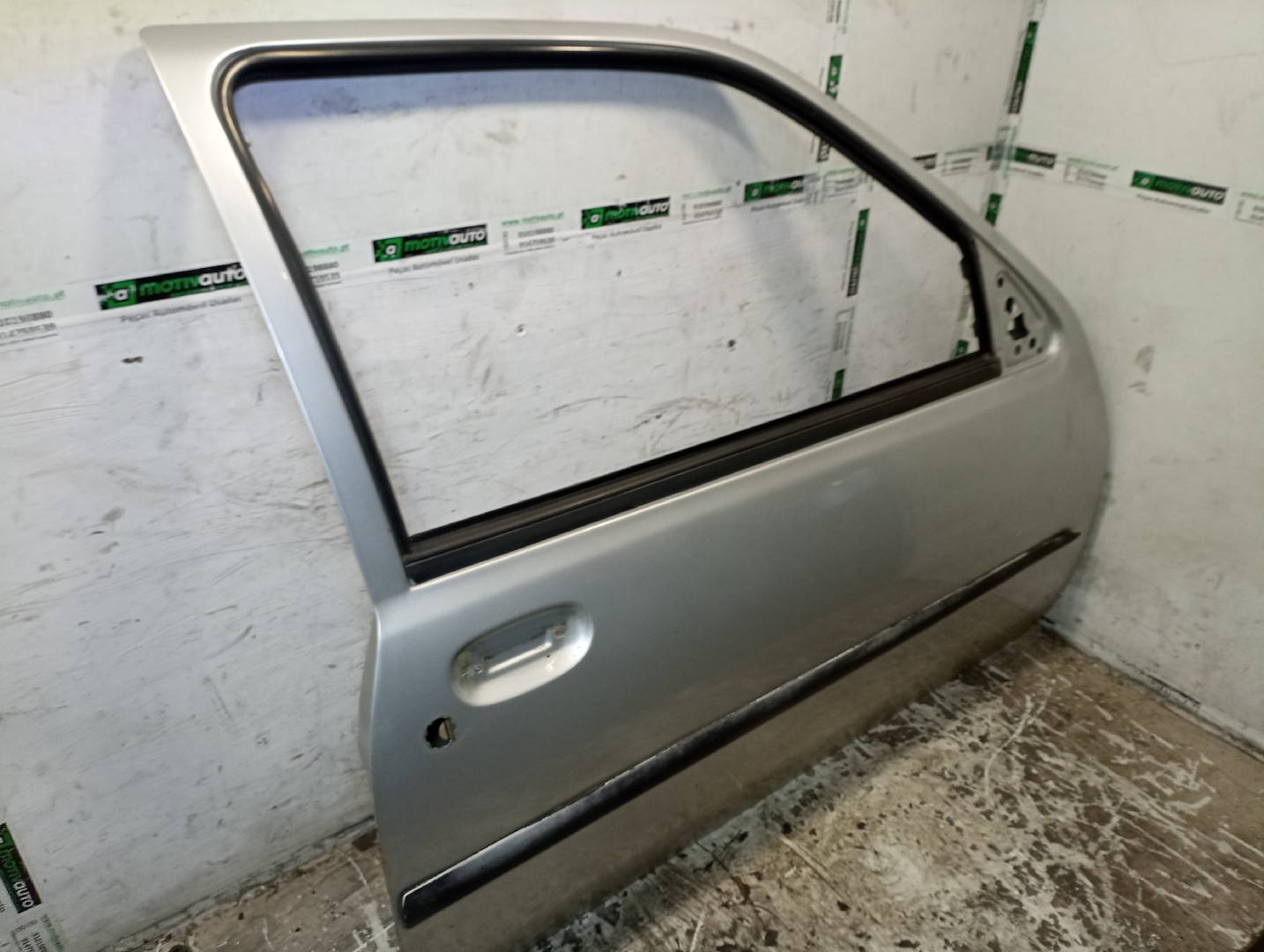 Porta Frente Direita FORD FIESTA IV (JA_, JB_) | 95 - 02 Imagem-1