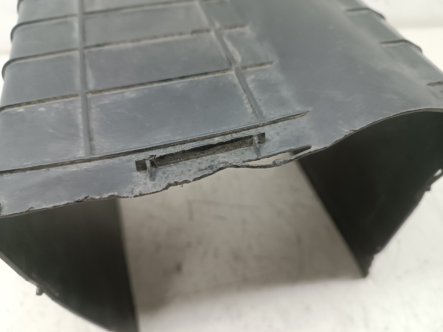 Caixa de bateria AUDI A3 (8P1) | 03 - 13 Imagem-2