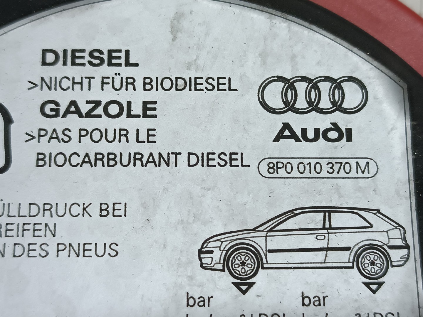 Tampa do deposito de combustível com tampão AUDI A3 (8P1) | 03 - 13 Imagem-5