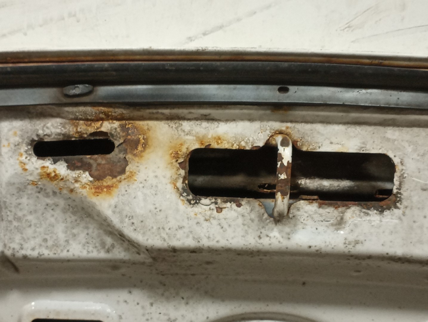 Capo VOLKSWAGEN POLO (6N1) | 94 - 99 Imagem-3