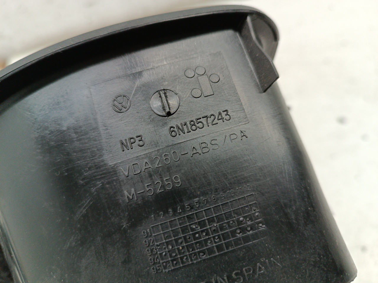 Aro de quadrante VOLKSWAGEN POLO (6N1) | 94 - 99 Imagem-1