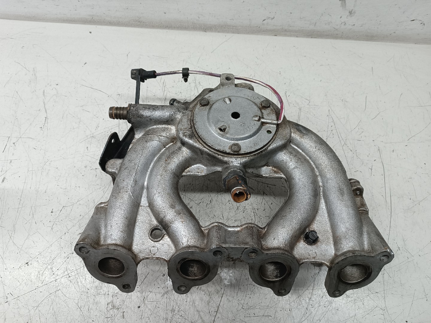 Coletor de admissão VOLKSWAGEN POLO (6N1) | 94 - 99 Imagem-9