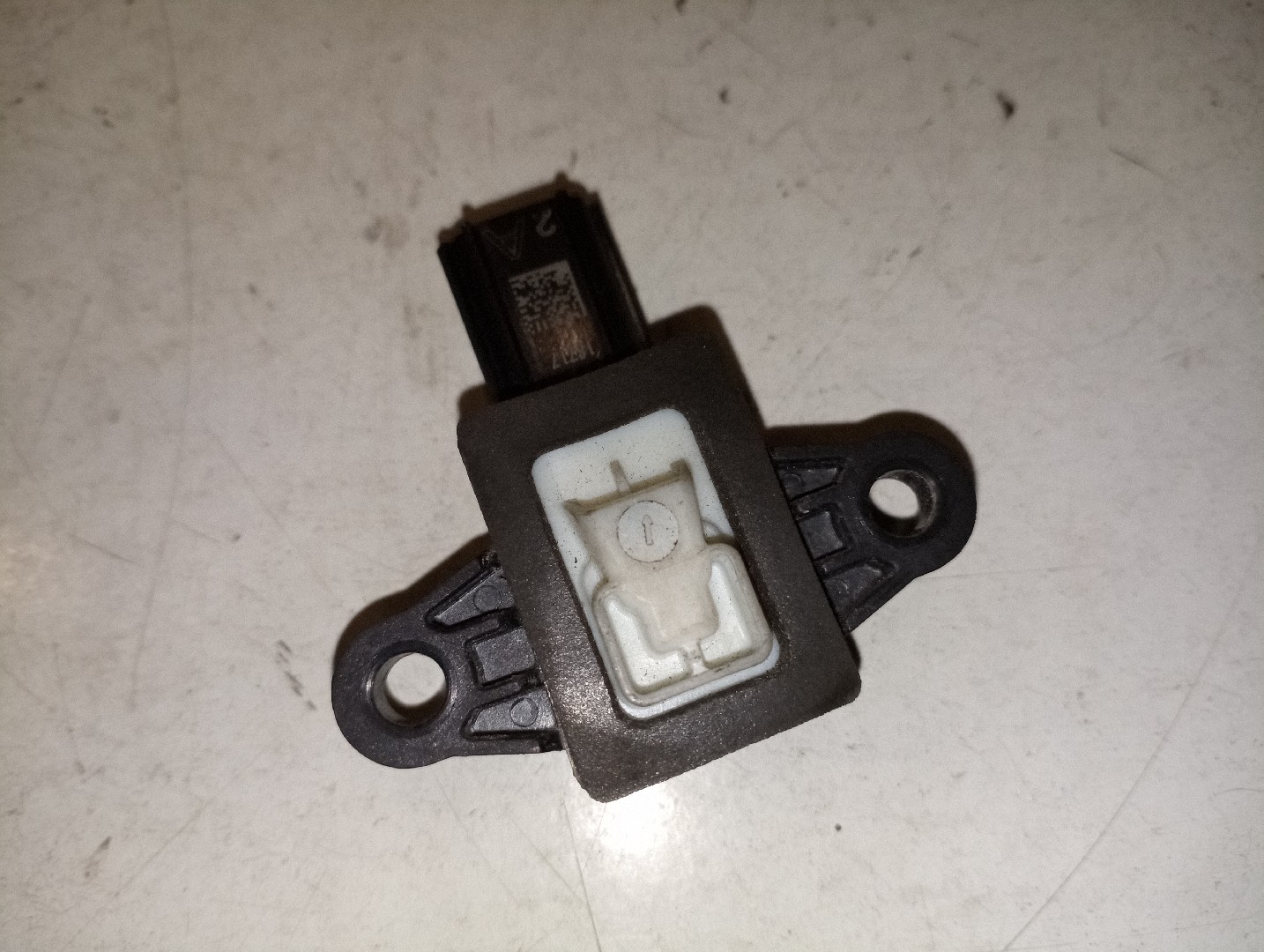Sensores de airbag VOLVO V40 Caixa/Hatchback (525, 526) | 13 - 15 Imagem-2