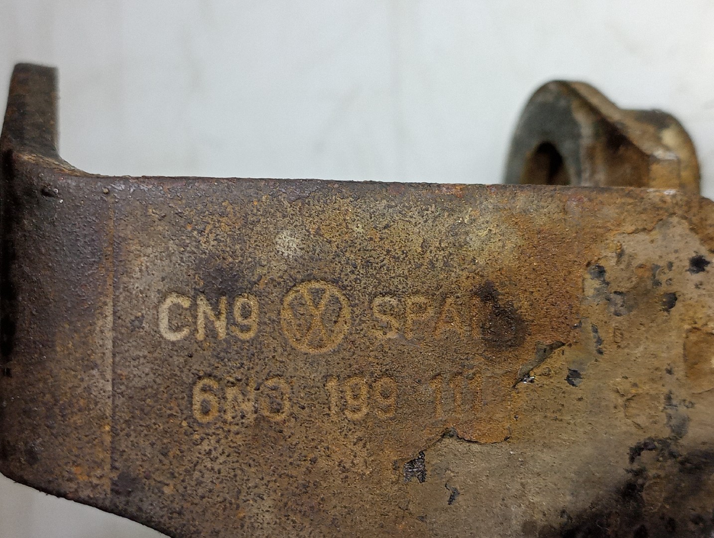 Suporte de apoio de caixa VOLKSWAGEN POLO (6N1) | 94 - 99 Imagem-2
