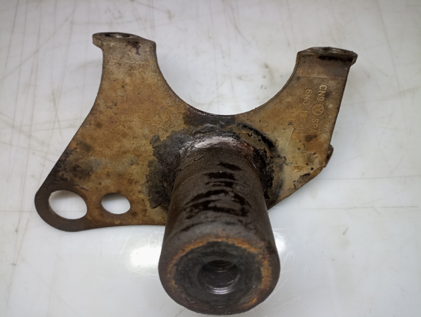 Suporte de apoio de caixa VOLKSWAGEN POLO (6N1) | 94 - 99