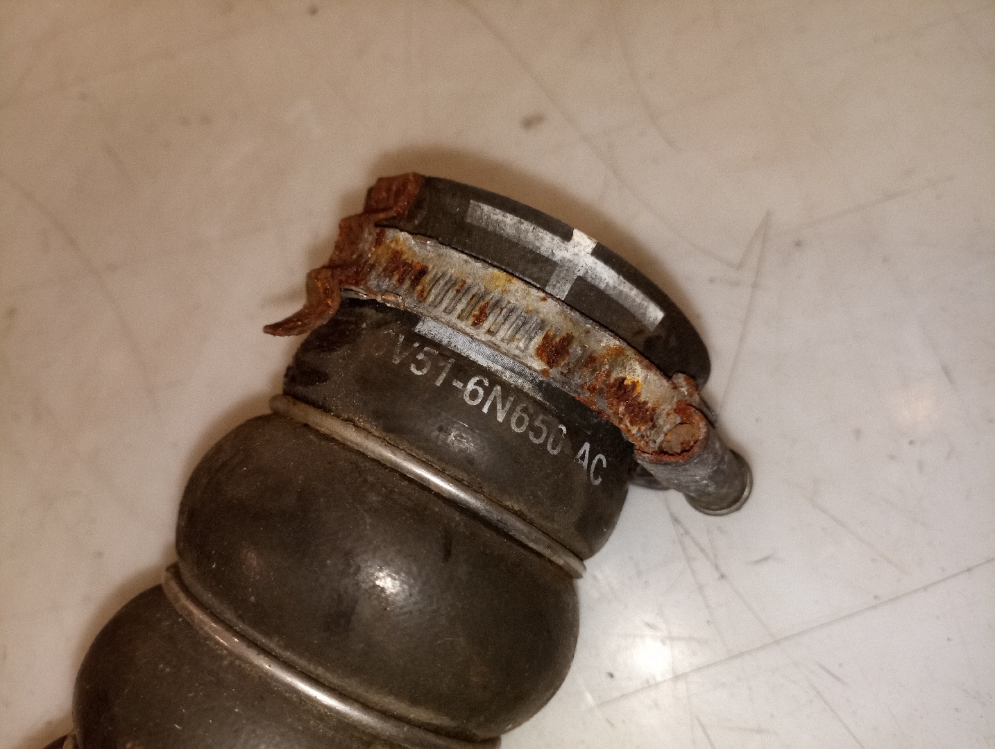 Tubagem do Intercooler FORD FIESTA VI (CB1, CCN) | 08 -  Imagem-2