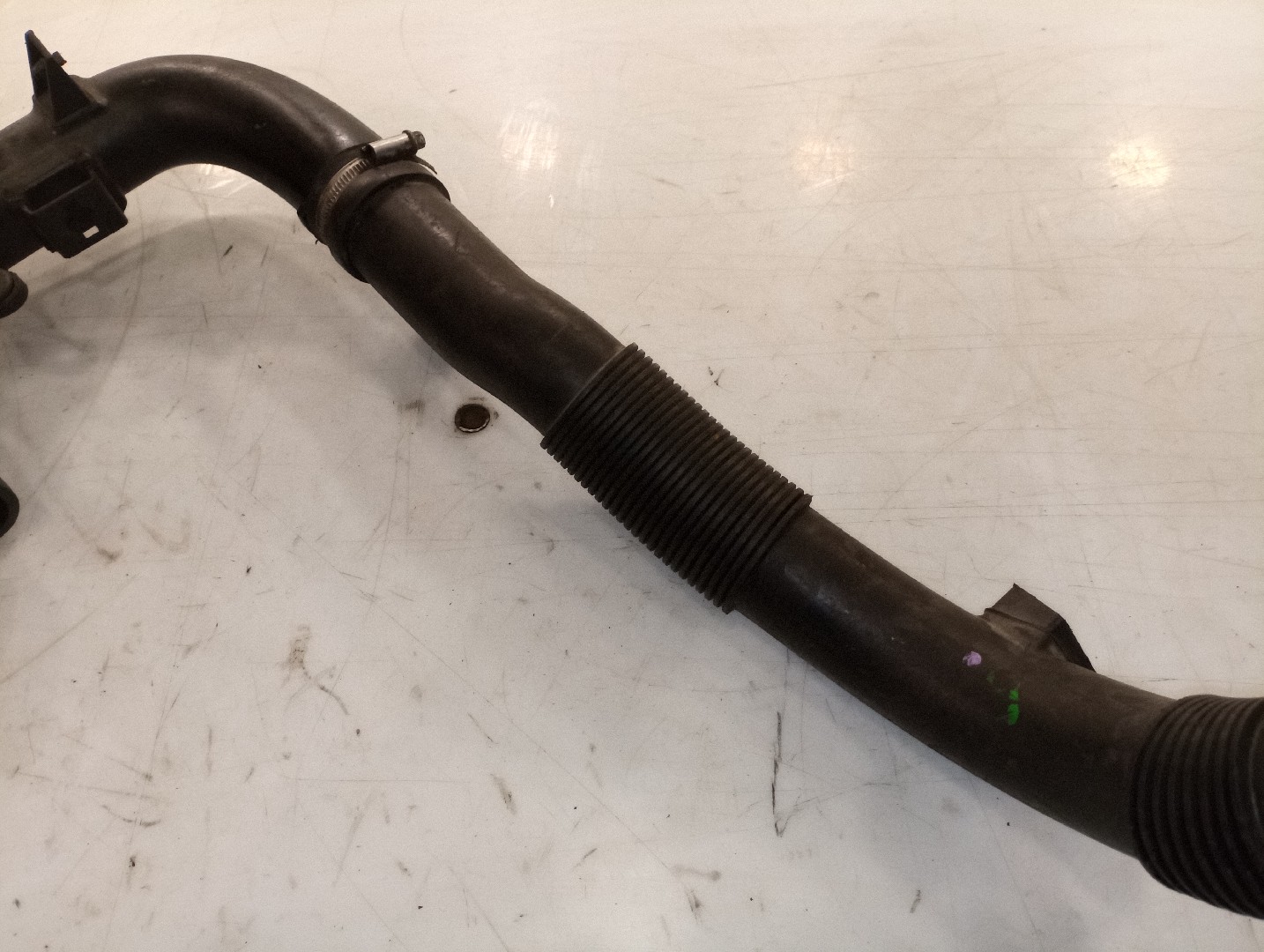 Tubagem do Intercooler OPEL CORSA D (S07) | 06 - 14 Imagem-3