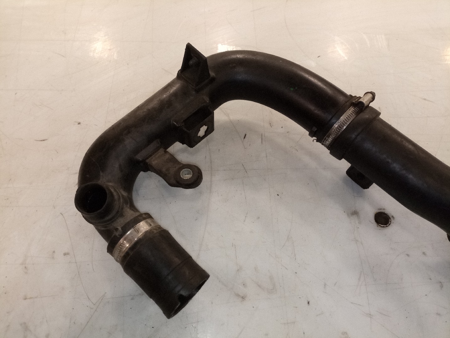 Tubagem do Intercooler OPEL CORSA D (S07) | 06 - 14 Imagem-2