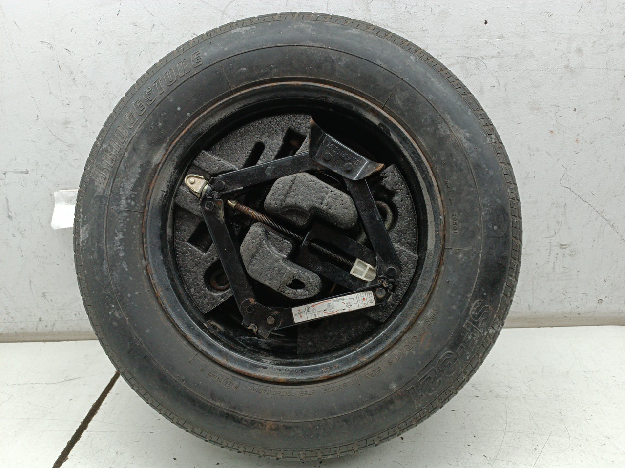 Kit pneu suplente PEUGEOT 406 (8B) | 95 - 05 Imagem-9