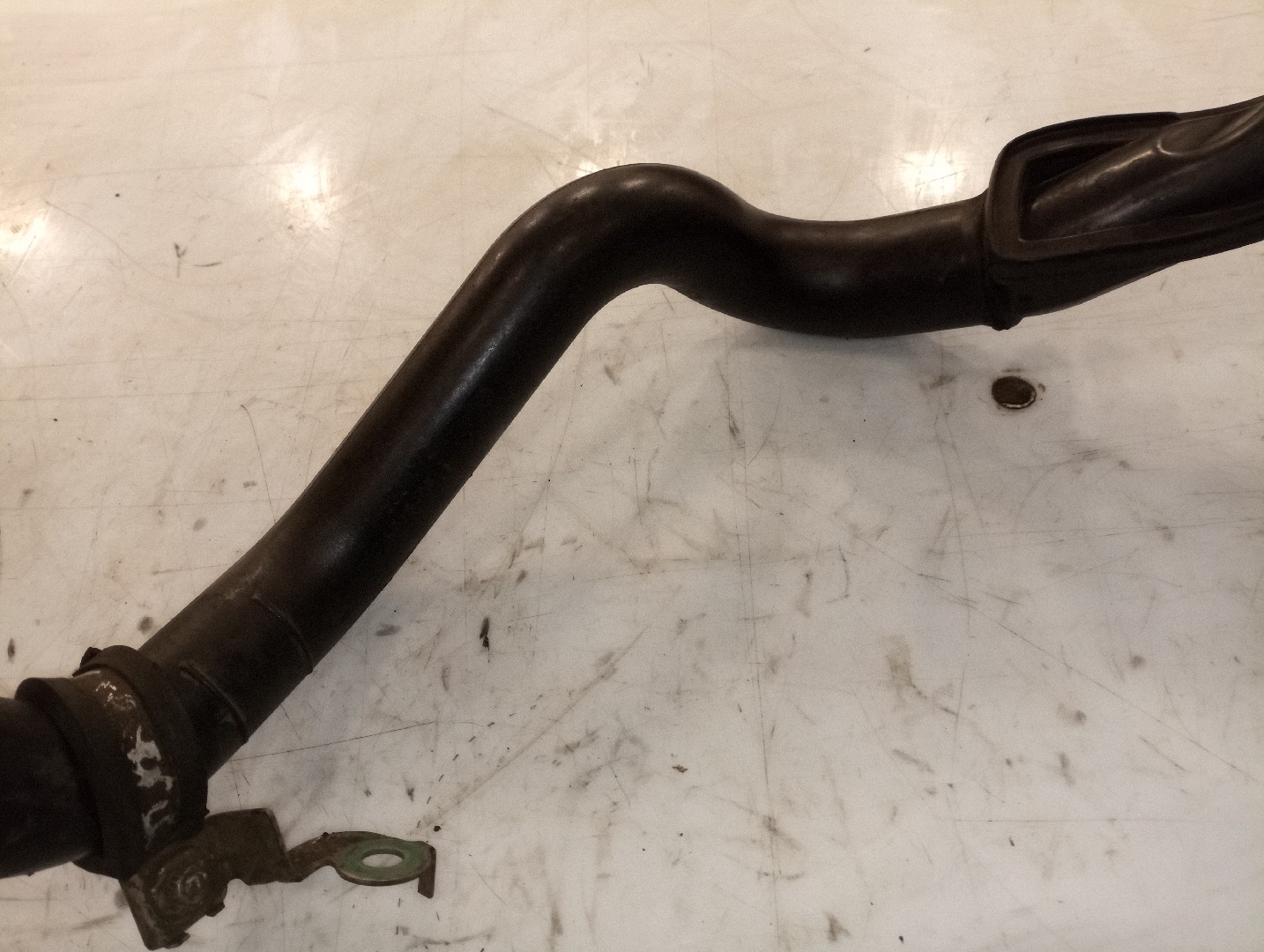 Tubagem do Intercooler OPEL CORSA D (S07) | 06 - 14 Imagem-2