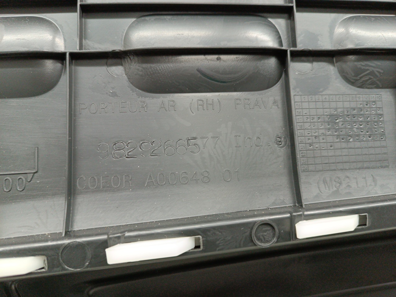 Quartela de porta trás direita CITROEN C3 III (SX) | 16 -  Imagem-1