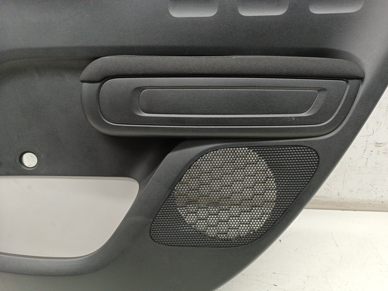 Quartela de porta trás direita CITROEN C3 III (SX) | 16 -  Imagem-2