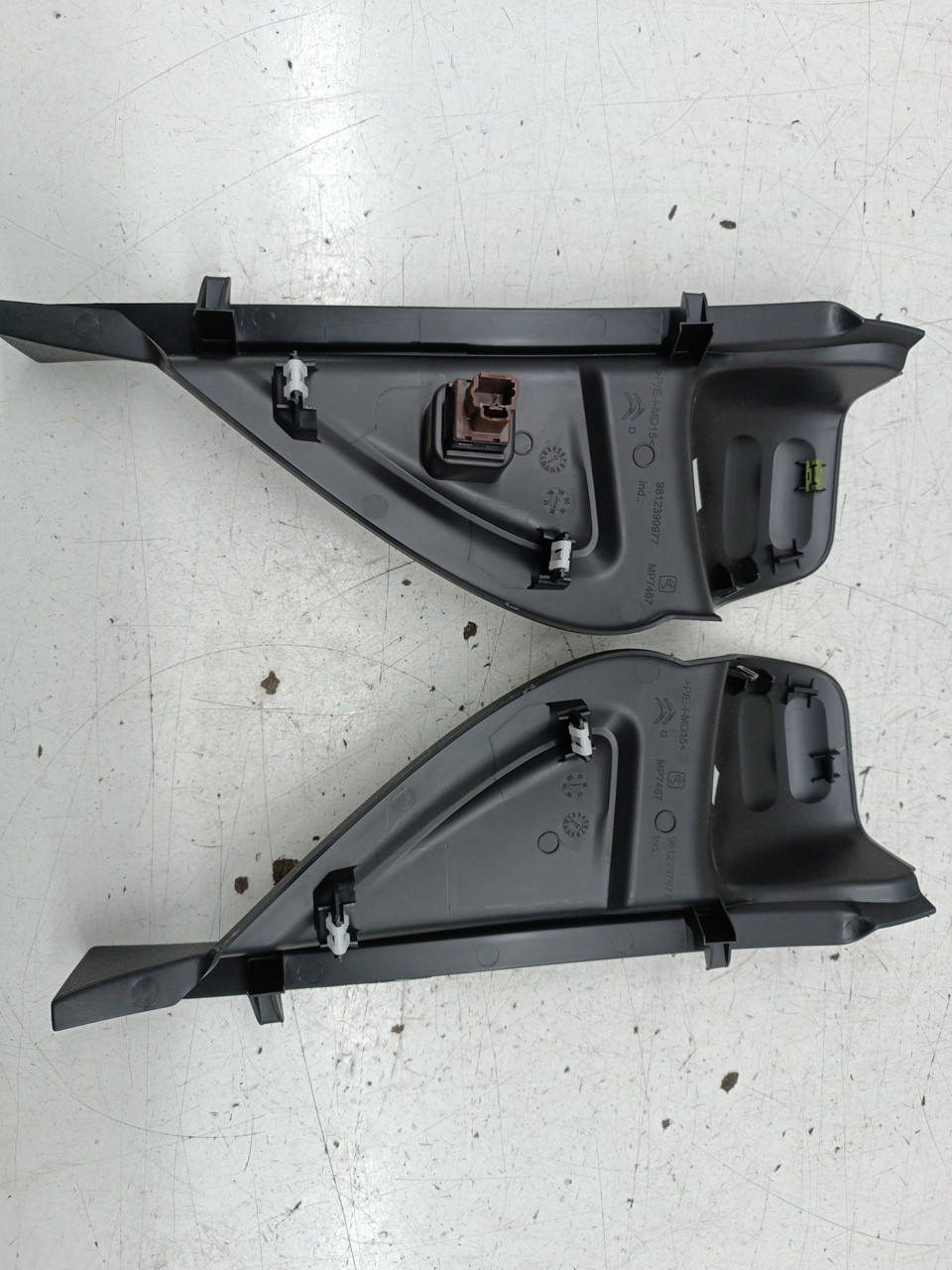 Capa lateral de tablier CITROEN C3 III (SX) | 16 - 