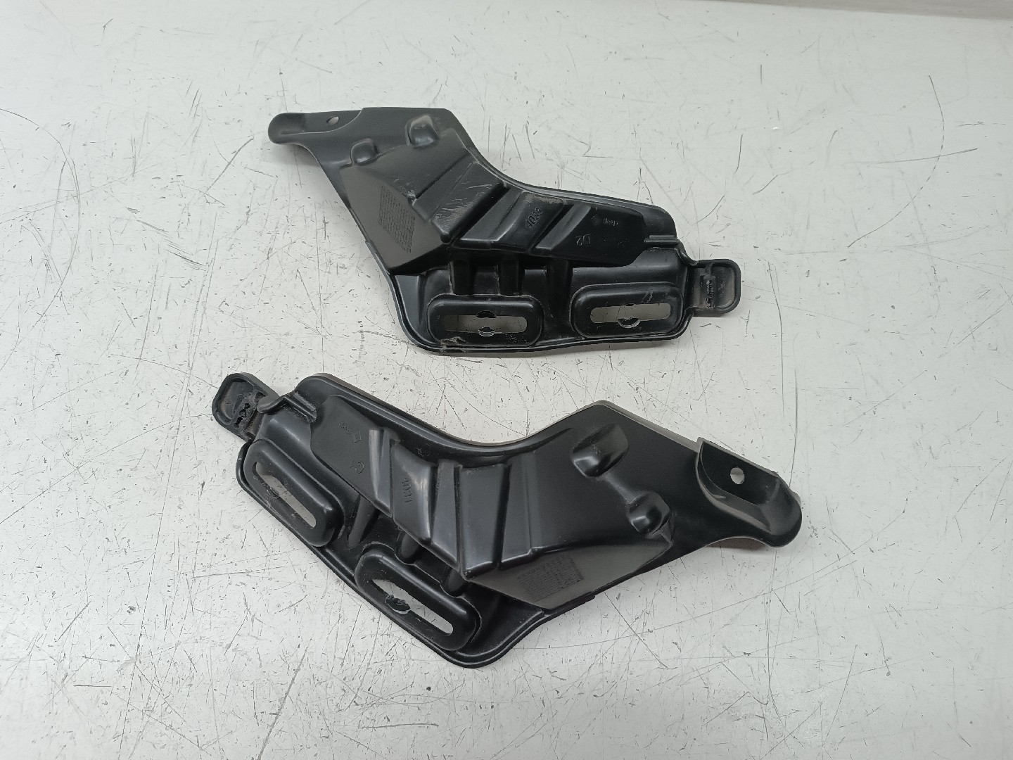 Suporte de montagem guarda lamas CITROEN C3 III (SX) | 16 -  Imagem-1