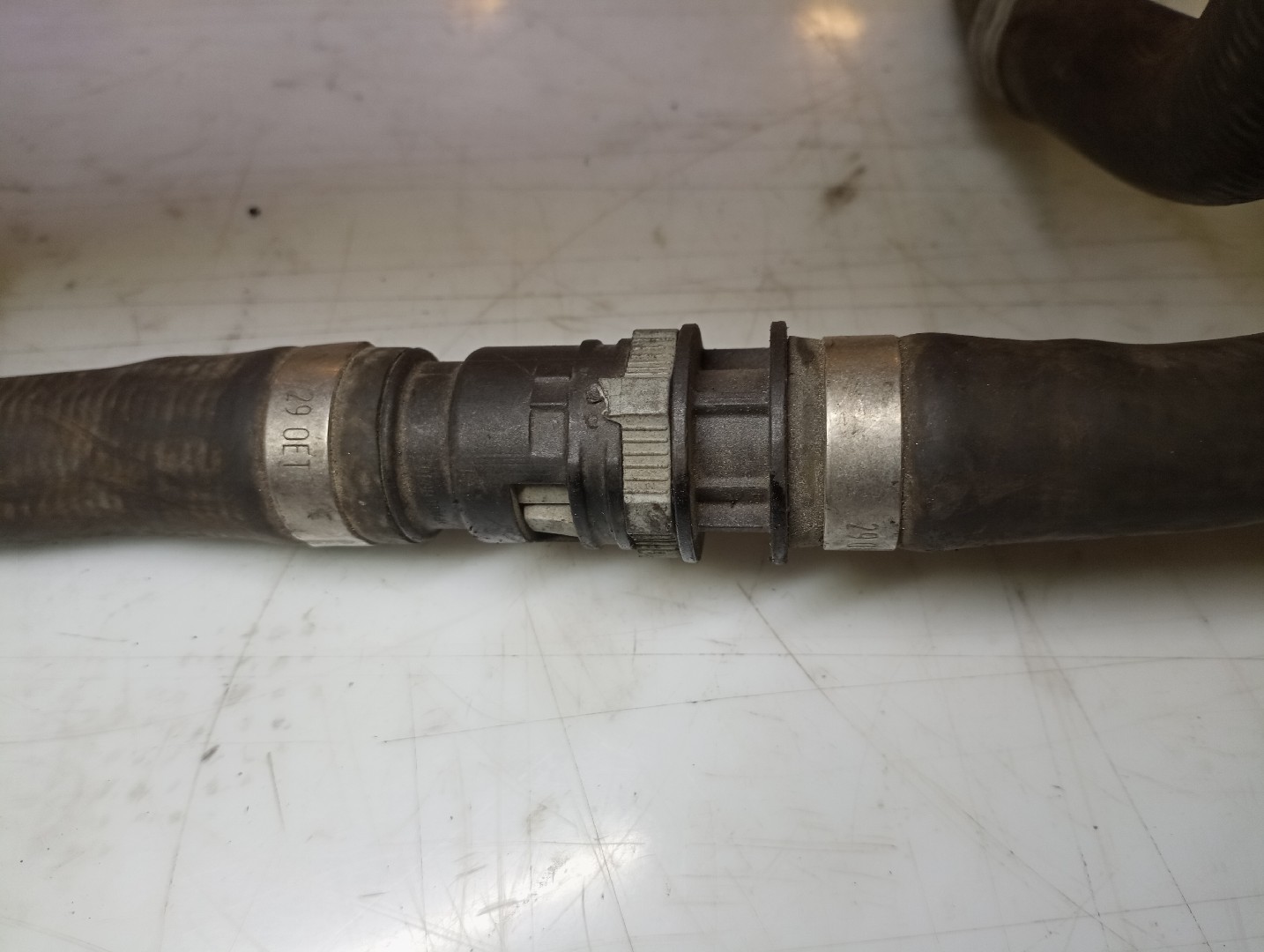 Tubo de Água VOLVO V50 (545) | 03 - 12 Imagem-1