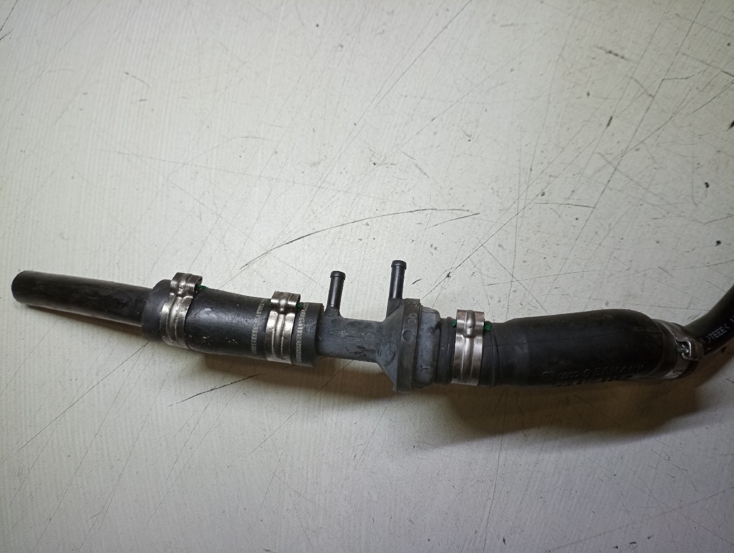 Tubo flexível de vacuo,sistema de travagem VOLKSWAGEN POLO Van Caixa/Hatchback (6N1) | 94 - 99 Imagem-2