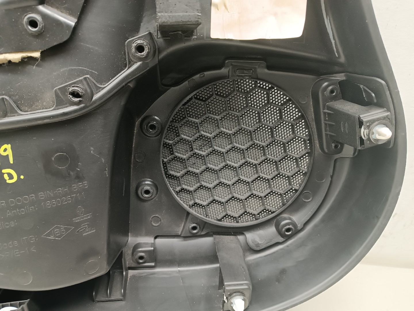 Quartela de porta trás direita RENAULT MEGANE IV Sporter (K9A/M/N_) | 16 -  Imagem-6