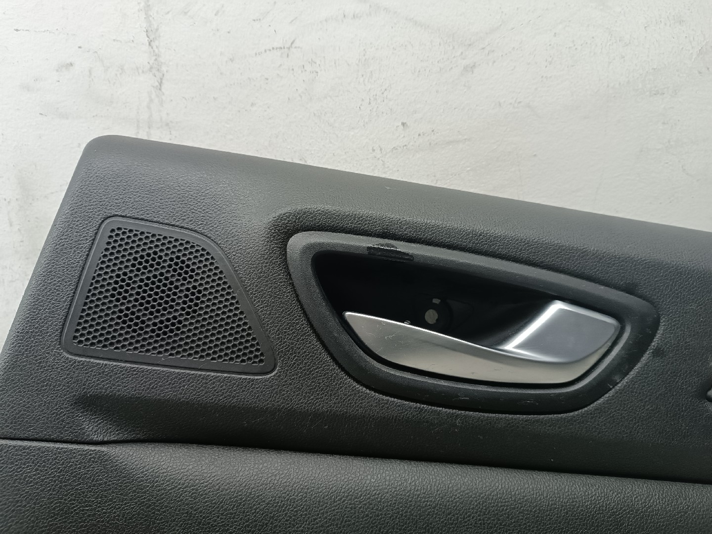 Quartela de porta trás direita RENAULT MEGANE IV Sporter (K9A/M/N_) | 16 -  Imagem-2