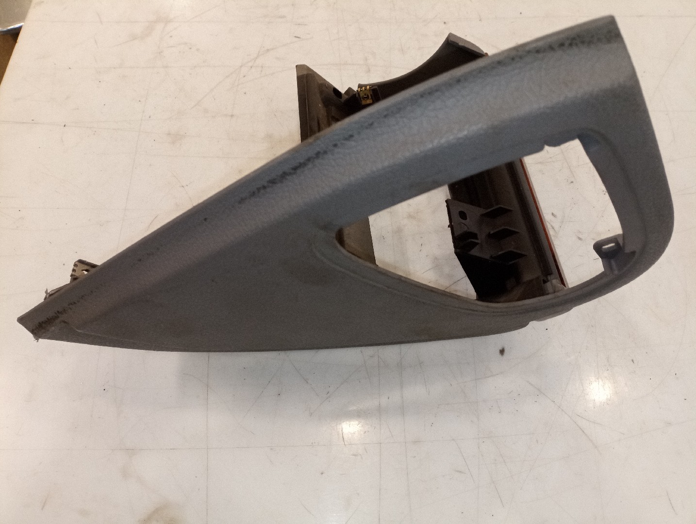 Acabamento de Tablier PEUGEOT 406 (8B) | 95 - 05 Imagem-2