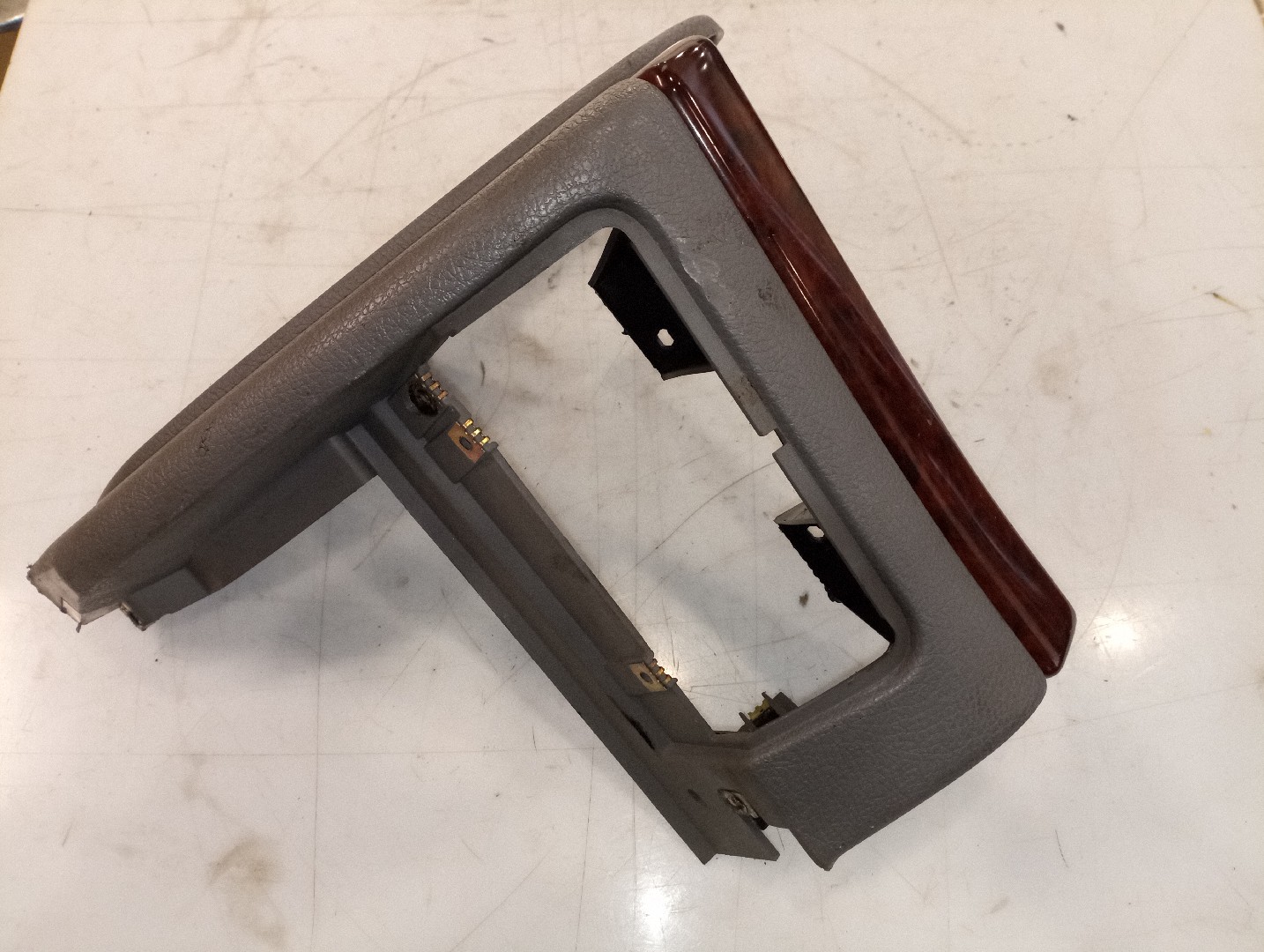 Acabamento de Tablier PEUGEOT 406 (8B) | 95 - 05 Imagem-1
