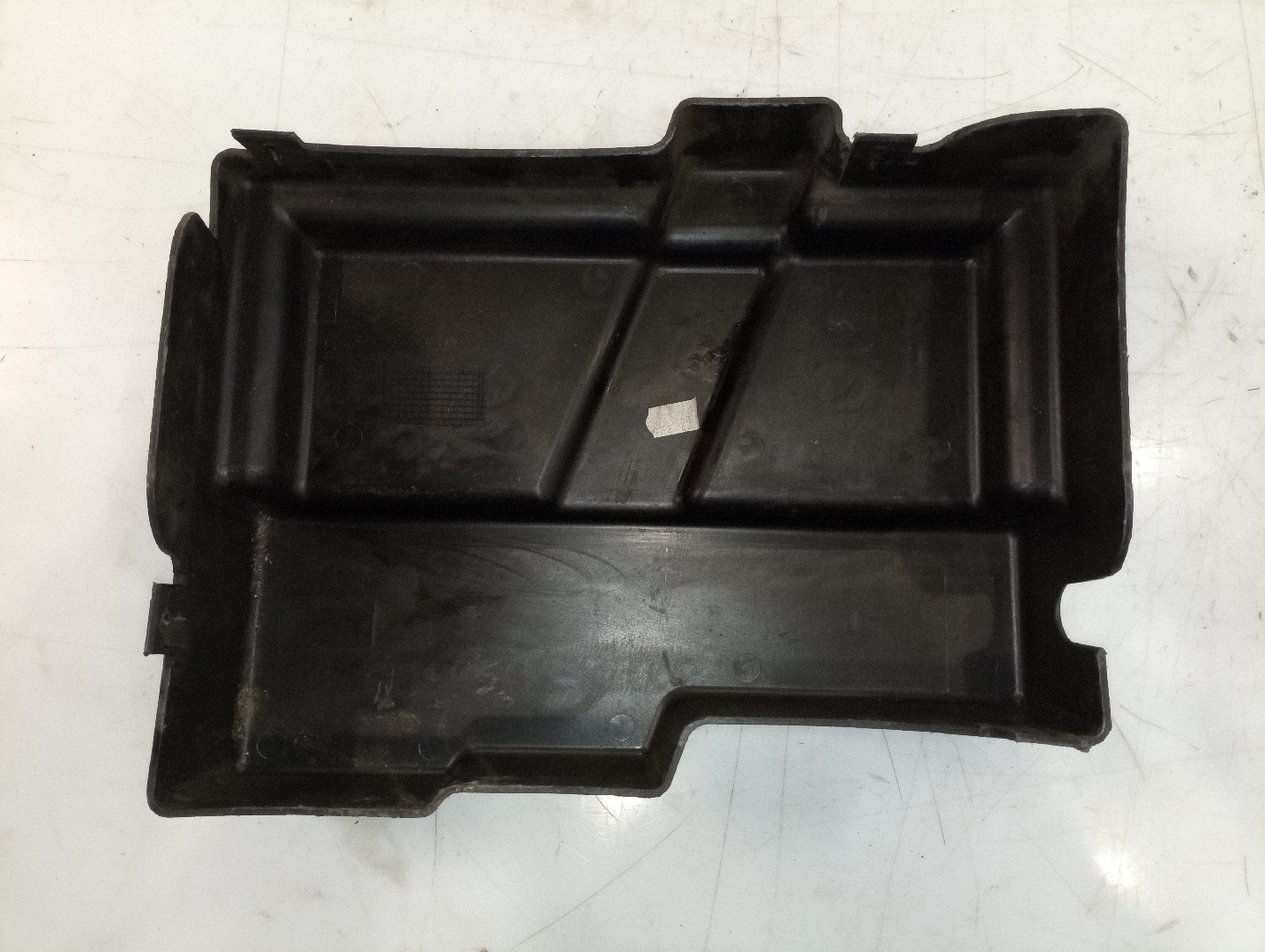 Tampa de bateria PEUGEOT 406 (8B) | 95 - 05 Imagem-2