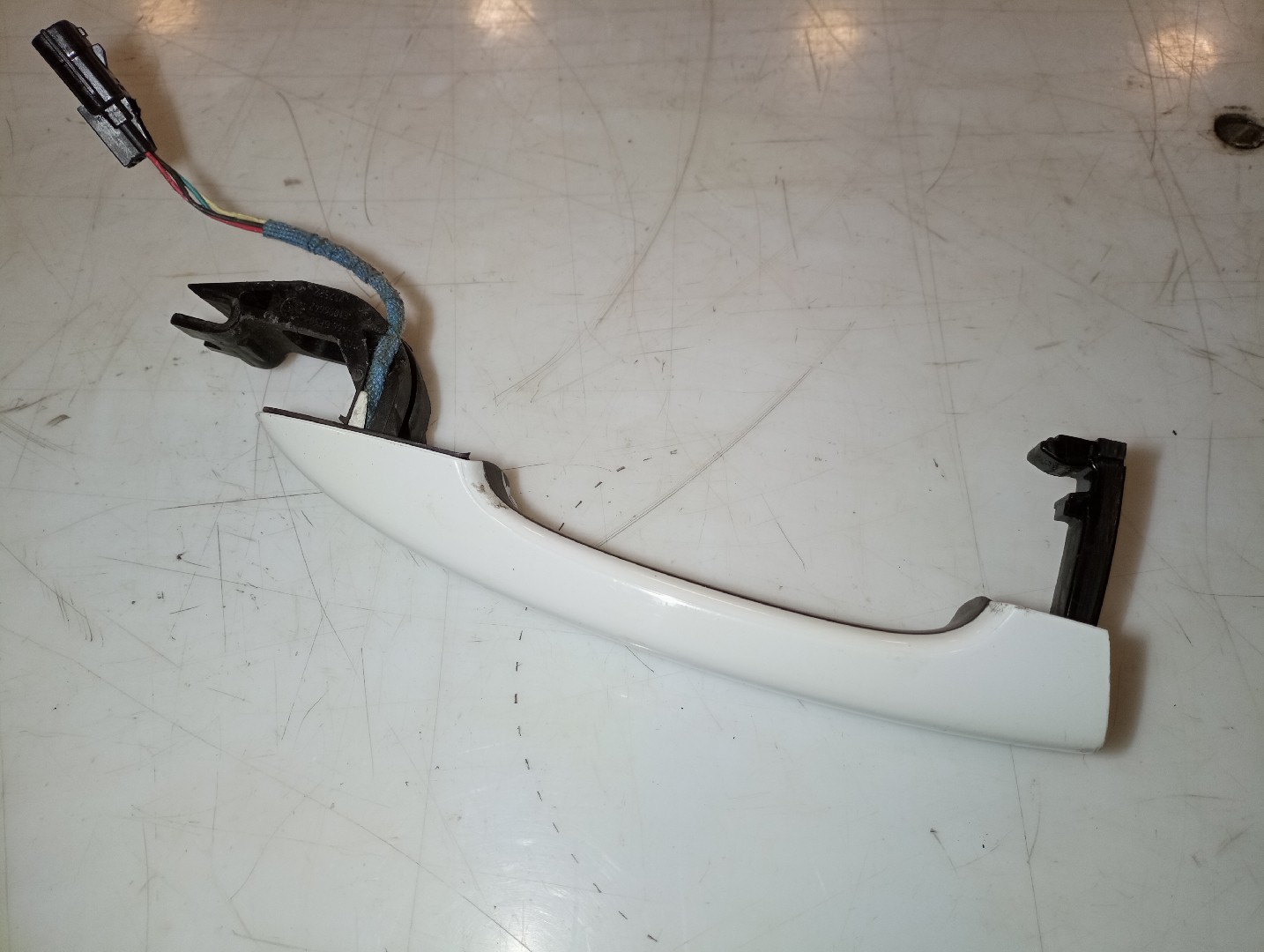 Puxador exterior traseiro direito RENAULT MEGANE IV Hatchback (B9A/M/N_) | 15 - 