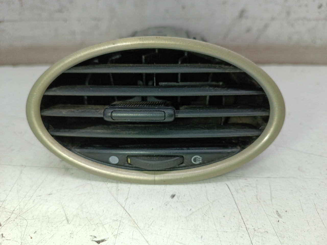 Difusor de ar FORD FOCUS II (DA_, HCP, DP) | 04 - 13 Imagem-4