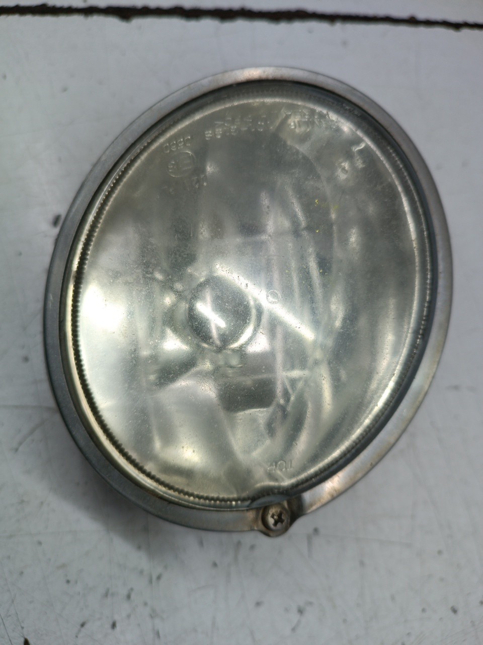Farol de Nevoeiro Universal Universal Imagem-4