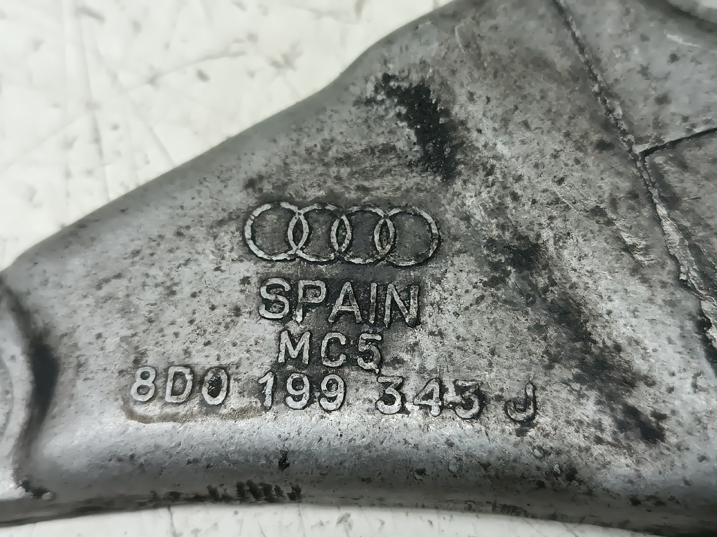 Suporte de motor AUDI A6 Avant (4B5, C5) | 97 - 05 Imagem-1