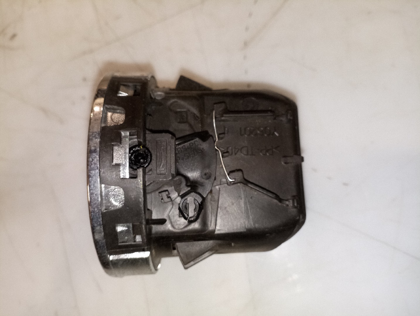 Difusor de ar PEUGEOT 3008 Veículo multiuso (0U_) | 09 - 17 Imagem-1