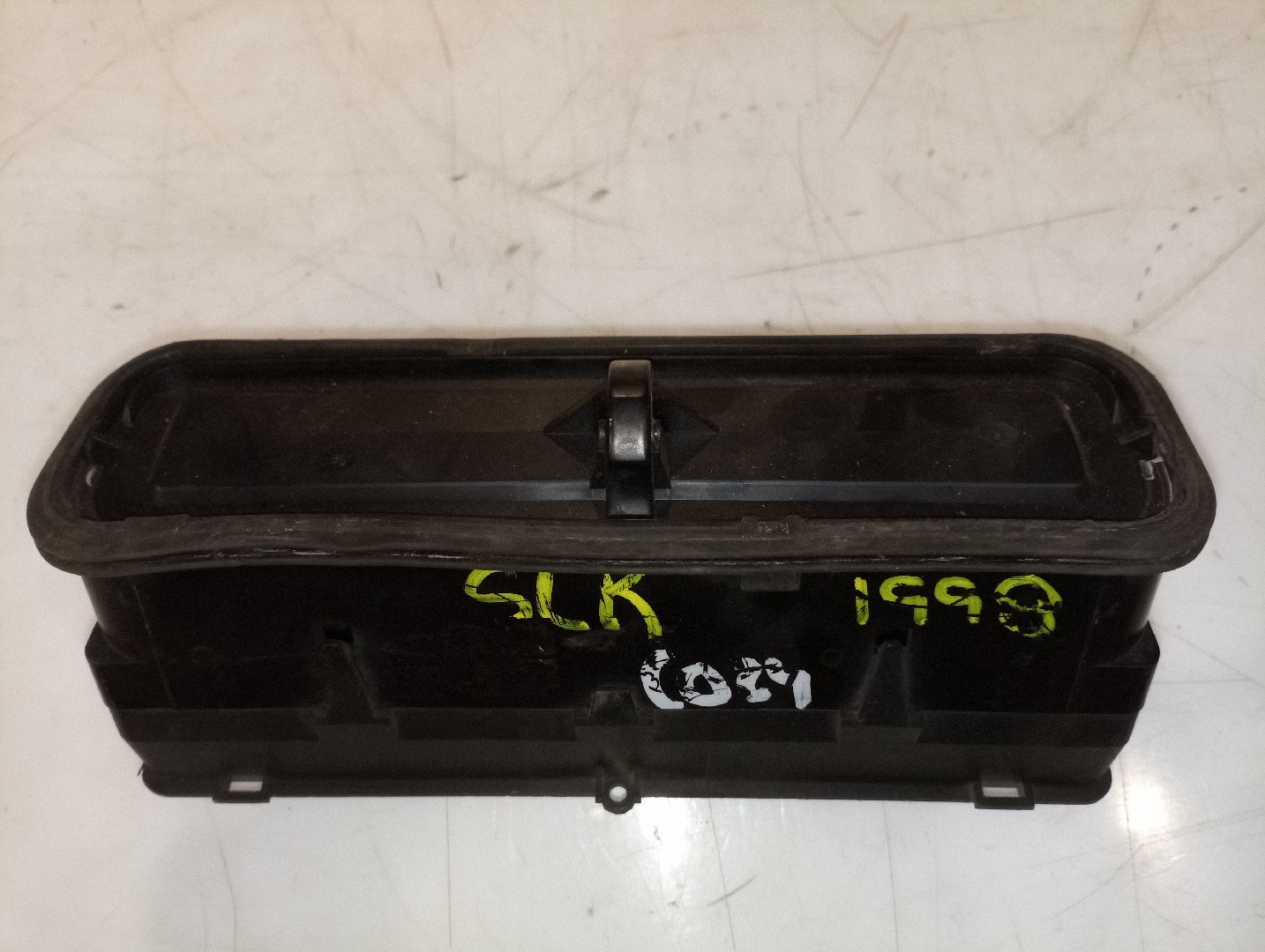 Difusor de ar central MERCEDES-BENZ SLK (R170) | 96 - 04 Imagem-2