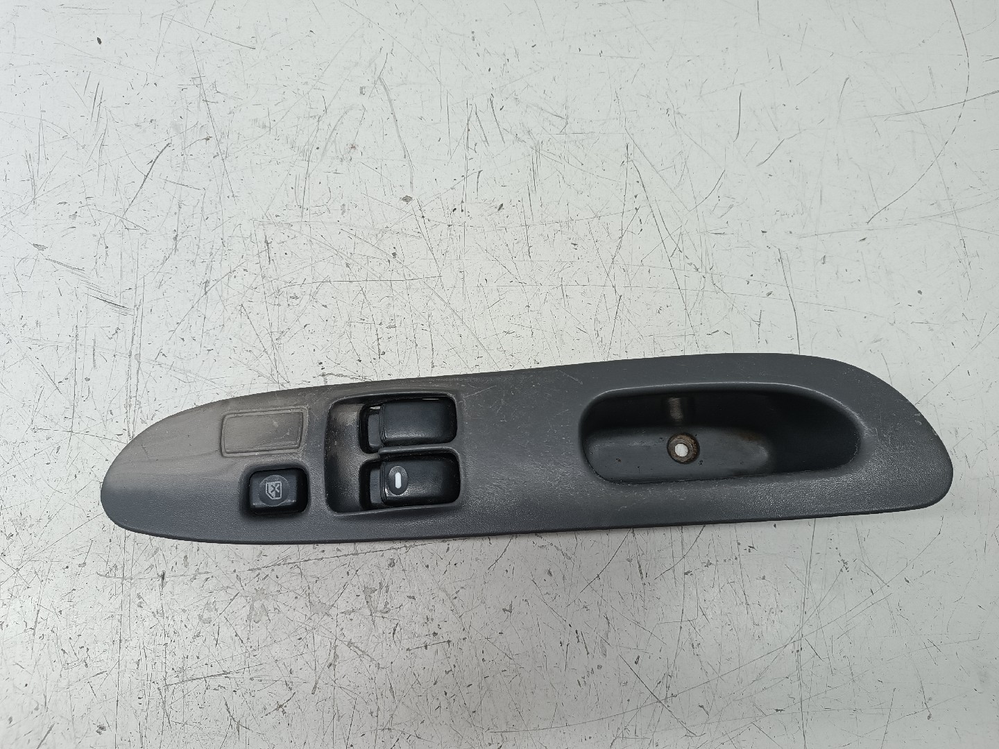 Comutador de vidro frente esquerdo MITSUBISHI COLT V (CJ_, CP_) | 95 - 04 Imagem-7